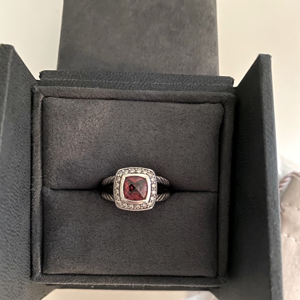 David Yurman Albion ring garnet size 6